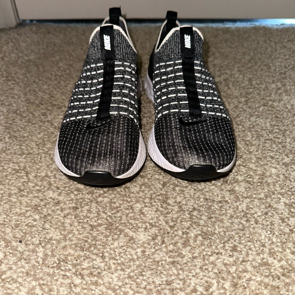 Nike Tennis Shoes